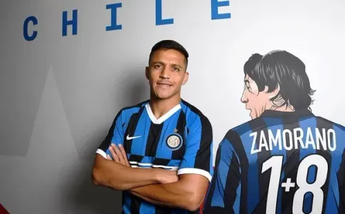 Alexis Sánchez y el mural de Iván Zamorano