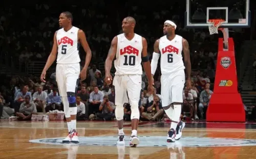 El primer capítulo tendrá a “Black Mamba” analizando a dos de sus excompañeros: LeBron James y Kevin Durant. (Foto: Getty)