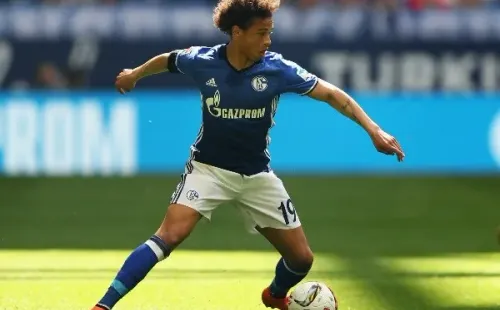 Sané jugó los primeros años de su carrera en el Schalke 04 de la Bundesliga alemana