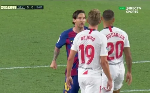 Messi enojado ante Sevilla.
