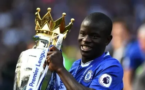El Chelsea está considerando fuertemente la opción de dejar que Kanté se vaya del club este verano como método de “hacer caja” para poderfichar a Kai Havertz y Ben Chilwell.