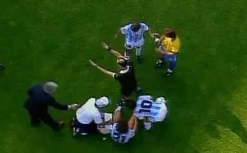 Momento en que le dan el agua contaminada a Branco (Pantallazo)