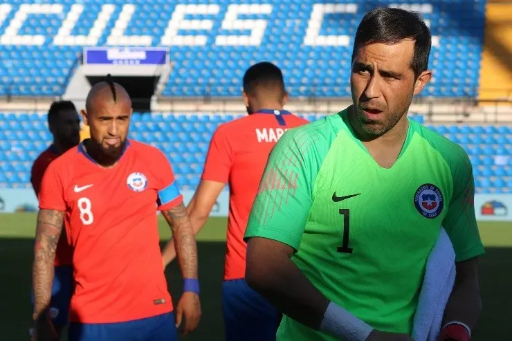 Claudio Bravo no restringe su futuro a Colo Colo (Agencia Uno)