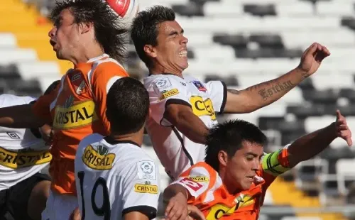 Esteban Paredes en el partido ante Cobresal donde anotó un gol que no quedó en las estadísticas (Agencia Uno)