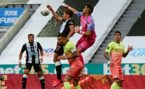 Claudio Bravo fue titular y no tuvo ninguna atajada en la victoria de Manchester City al Newcastle. (FOTO: Getty Images)