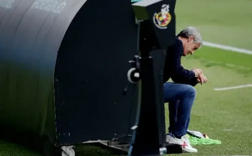 Setien en la banca del Barcelona ante el Celta (Getty Images)