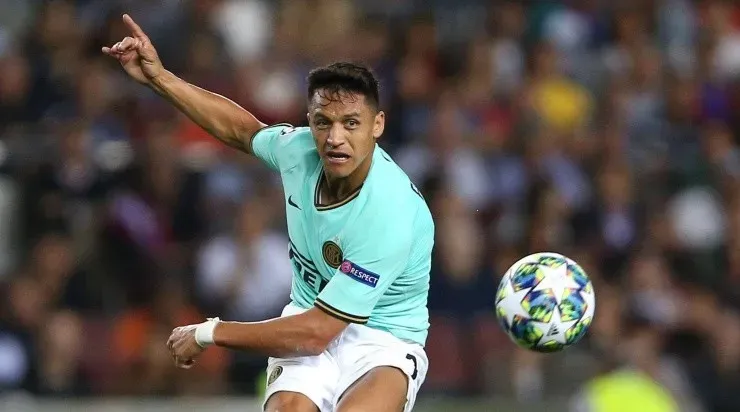 Alexis Sánchez está a la espera de que se defina su futuro en el fútbol europeo (Agencia Uno)