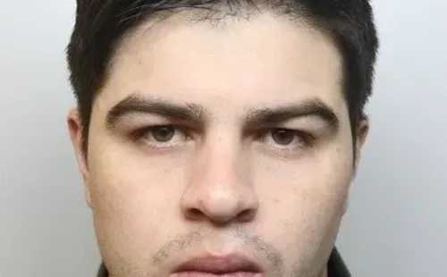 Nicolás Carrasco Oviedo le dijo al juez que había sido futbolista profesional en Chile, pero luego había “caído en desgracia”.