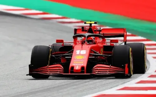 El Ferrario de Charles Leclerc marcó el décimo y noveno mejor crono de las prácticas respectivamente.