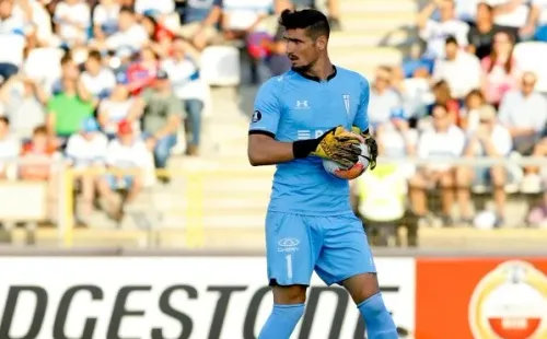 Sampaoli tendría en la mira a Dituro, pese a que el estratega de la UC Ariel Holan aseguró que por el momento nadie dejaría el plantel cruzado.