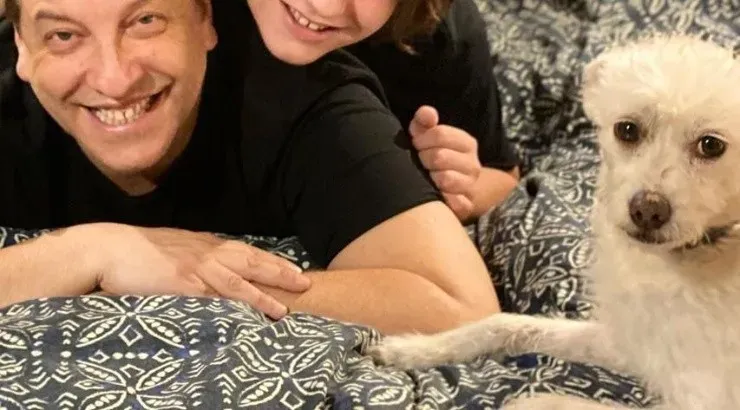 El otro cubrecamas de Julio César Rodríguez que aparece en las fotos de Natalia.