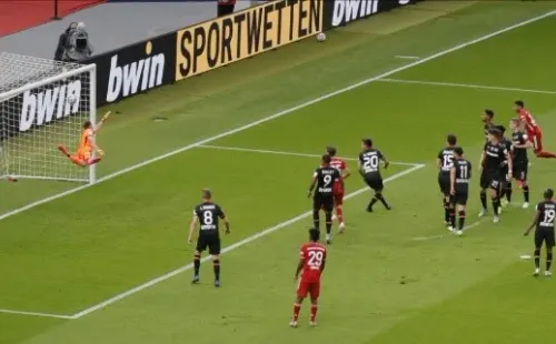El golazo del Bayern Múnich ante Bayer Leverkusen.