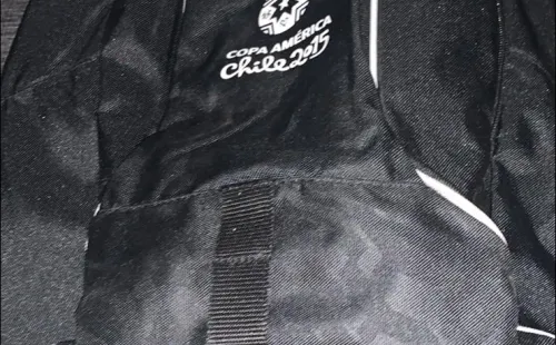 La mochila oficial que recibieron los acreditados en la Copa América 2015
