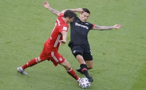 Charles frente al Bayern.