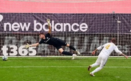 Sergio Ramos volvió a convertir desde el punto penal y está llevando al Real Madrid a un nuevo título de liga. Foto: Getty Images