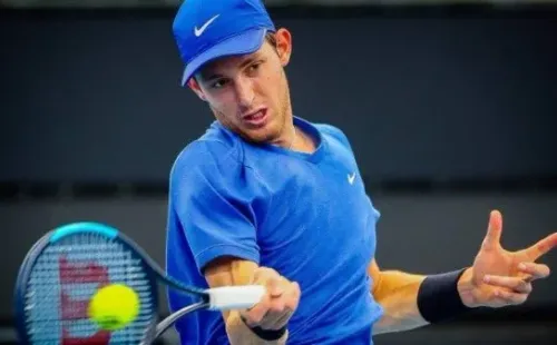 El tenista chileno está en EEUU preparándose para volver al circuito ATP en noviembre.