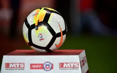 El fútbol chileno sigue aplazando su retorno a la competencia. (FOTO: Agencia Uno)