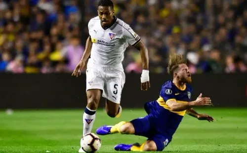 Antonio Valencia frente a Boca Juniors