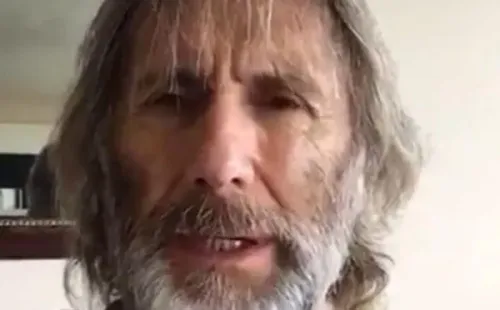 El nuevo aspecto de Ricardo Gareca en cuarentena (Captura)
