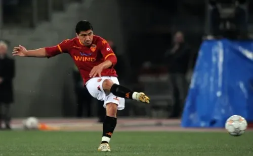 David Pizarro defendió la camiseta de la Roma durante las temporadas 2006 a 2011. (FOTO: Getty Images)