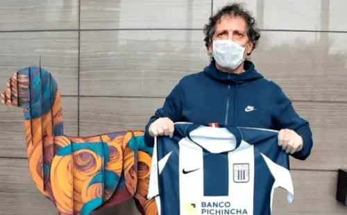 Mario Salas ya fue presentado de manera oficial en Alianza Lima, pero por motivos de la emergencia sanitaria y la enfermedad que le detectaron el 22 de junio, ha tenido un arranque turbulento. Afortunadamente, está en buenas condiciones y de alta.