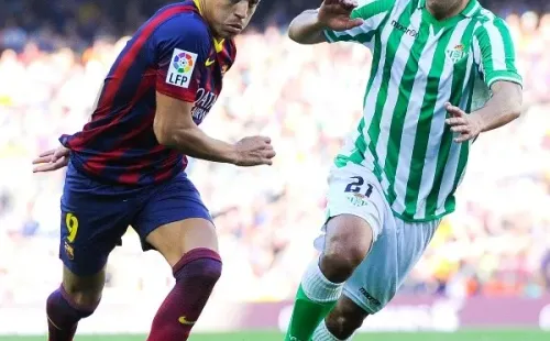 El Lolopartió de Huachipato hacia el Betis en 2013, jugando dos temporadas hasta 2015. Marcó 1 gol en 75 partidos