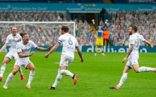Leeds United vuelve a ser el líder de la Championship tras golear por 5-0 al Stoke City. Foto: Getty Images