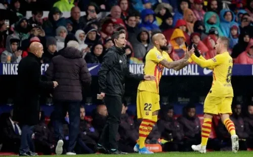 Con Arthur fuera de la convocatoria para el partido ante Valladolid, Arturo Vidal aparece como titular fijo para Quique Setién. Foto: Getty Images