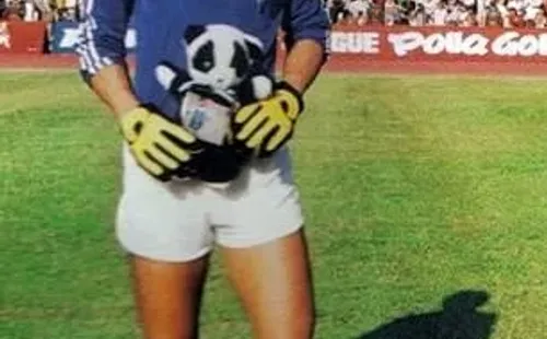 Patricio Toledo y su tradicional osito de la suerte (Archivo)