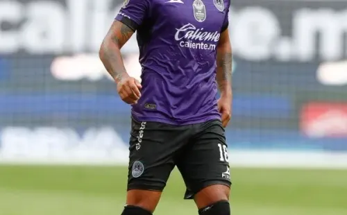 Gonzalo Jara sumando sus primeros minutos con la camiseta de Mazatlán FC. (FOTO: Getty)