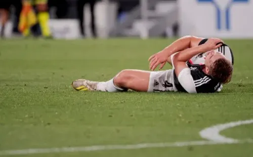 El defensor tuvo un accidentado primer tiempo en el duelo entre Juventus-Atalanta. (FOTO: Getty)