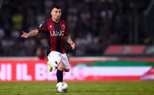 STADIO RENATO DALL'ARA, BOLOGNA, ITALY - 2019/08/30: Gary Medel of Bologna FC in action during the Serie A football match between Bologna FC and SPAL. Bologna FC won 1-0 over SPAL. (Photo by Nicolò Campo/LightRocket via Getty Images)-Not Released (NR)
