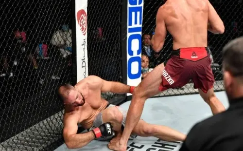 Oezdemir cayó dormido a la lona y no reaccionó en varios segundos. Foto: Getty Images