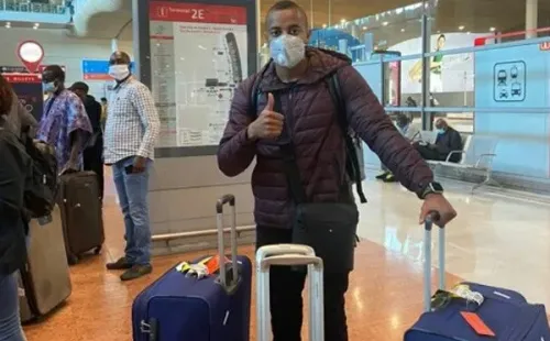 El arquero venezolano ya está en Francia.