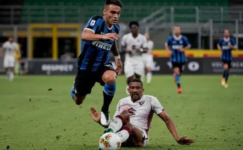 Lautaro Martínez es pretendido por Chelsea, Barcelona y PSG, pero el interés del delantero sería emigrar al elenco blaugrana.