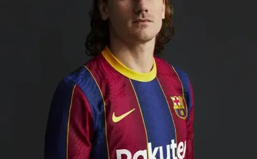 Antoine Griezmann aparece con la nueva vestimenta oficial del Barcelona