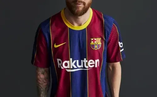 Lionel Messi con la nueva camiseta del Barcelona