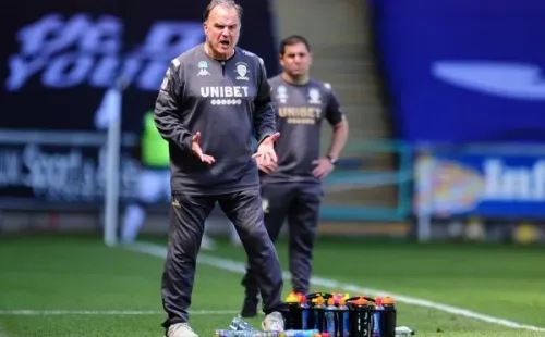 El fin de semana Marcelo Bielsa podría marcar su llegada a la Premier League. Para ello deberá ganar este jueves y sumar al menos un empate este domingo. (Foto: Getty)