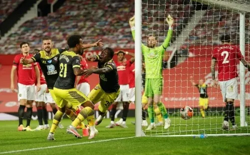 Los Red Devils tenían todo para meterse en puestos de Champions la fecha pasada y solo sacaron un empate. Por ahora dependen de ellos mismos, mismo caso que su competidor Leicester, ya que jugarán en contra la última fecha.