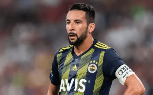 Luego de no llegar a acuerdo con el Fenerbahce, Mauricio Isla busca un nuevo destino en su carrera. Foto: Getty Images