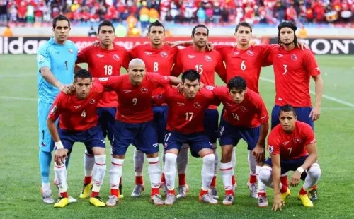 Este fue el XI con que la Roja enfrentó a Suiza, en un recordado triunfo con solitario gol de Mark González. (Foto: Getty)