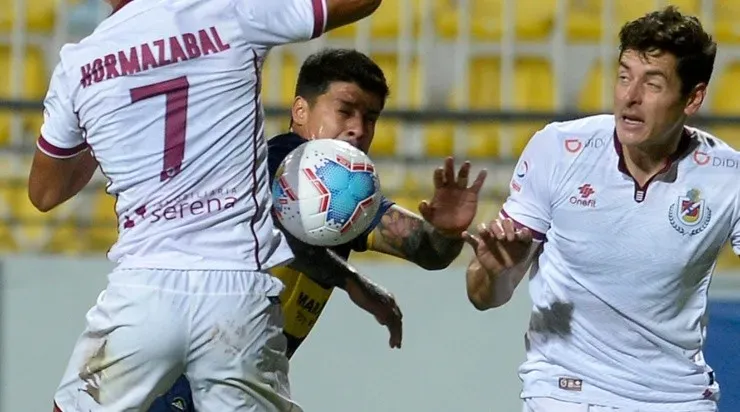 Patricio Rubio anotó dos de los seis goles de Everton en el inicio del Campeonato Nacional (Agencia Uno)