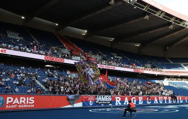 Los hinchas también volvieron a las canchas francesas. 5.000 personas llegaron al Parque de los Príncipes para el último amistoso anteWaasland-Beveren.