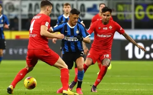 Alexis Sánchez y Érick Pulgar sacarán chispas en la Serie A este miércoles a partir de las 15:45 horas de Chile.
