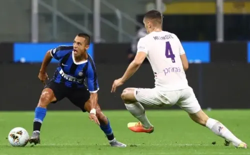 Alexis frente a Fiorentina.