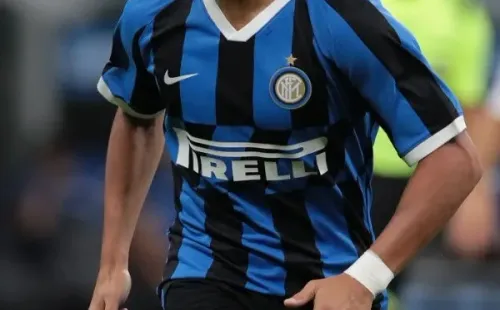 Alexis en el partido del Inter contra Fiorentina.