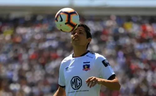 Matías Fernández está a la espera de los exámenes que confirmarán si necesita cirugía en su rodilla derecha.