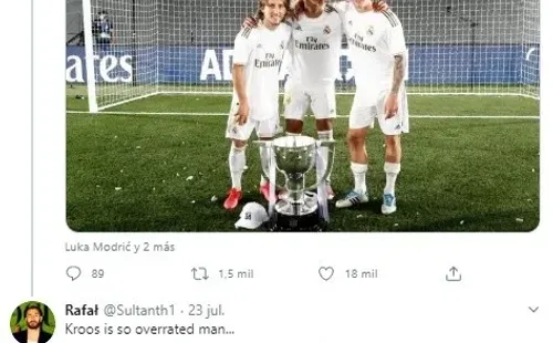 Toni Kroos no se dejó molestar por un hater, y respondió con gracia y clase a un amargo comentario en Twitter.
