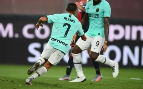 Alexis Sánchez anotó un gol el sábado ante Genoa y se perfila como titular mañana contra el Napoli (Inter)