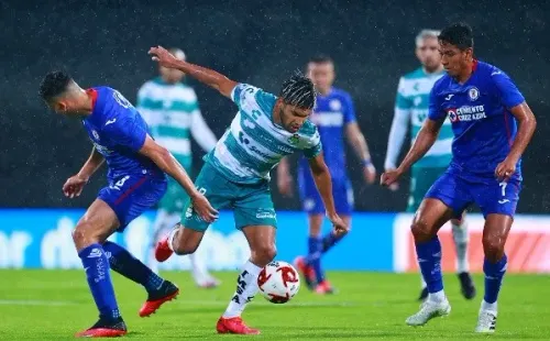 Igor Lichnosvky vs Santos Laguna